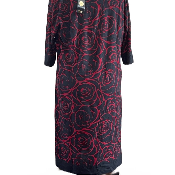 Chic Red and Black Rose Print Midi Dress - Picture 2 of 4